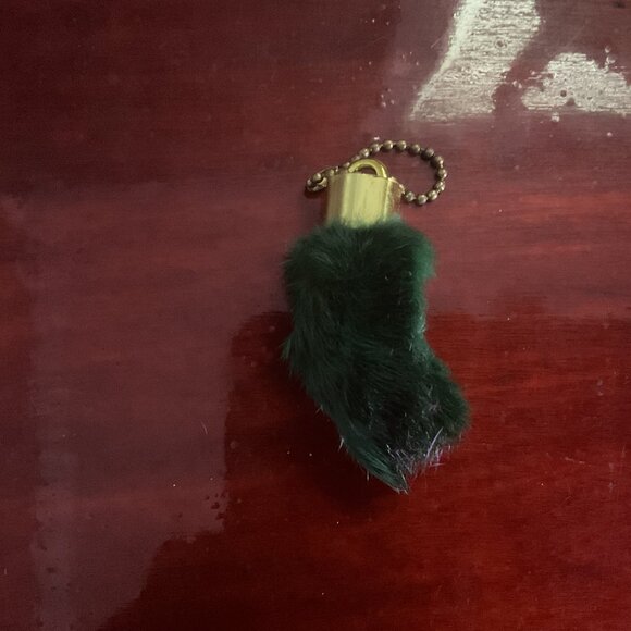 Emerald Rabbit's Foot Keychain - Picture 1 of 2